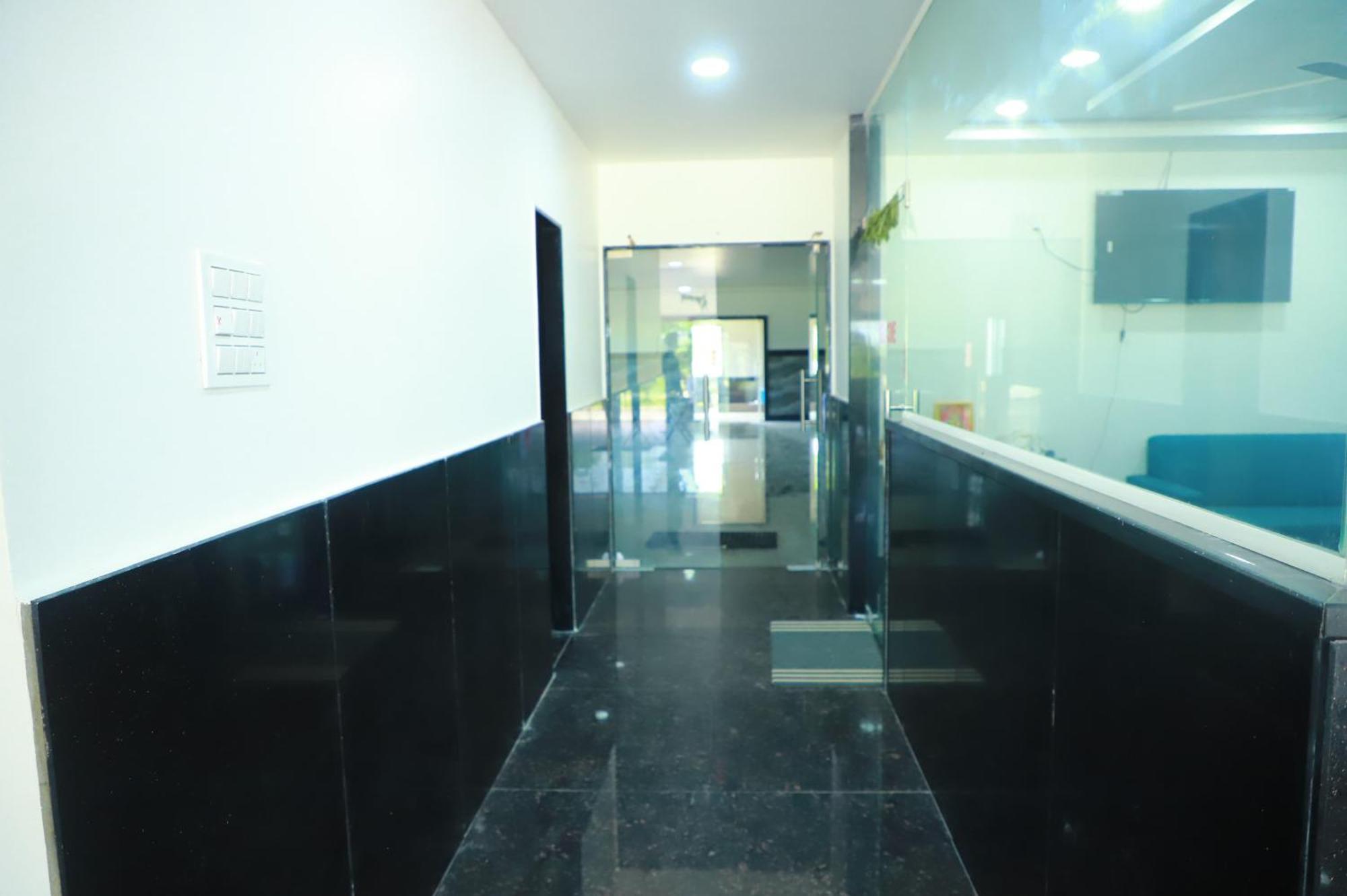 Sri Raghavendra Grand Hotel Turkapally Exterior photo